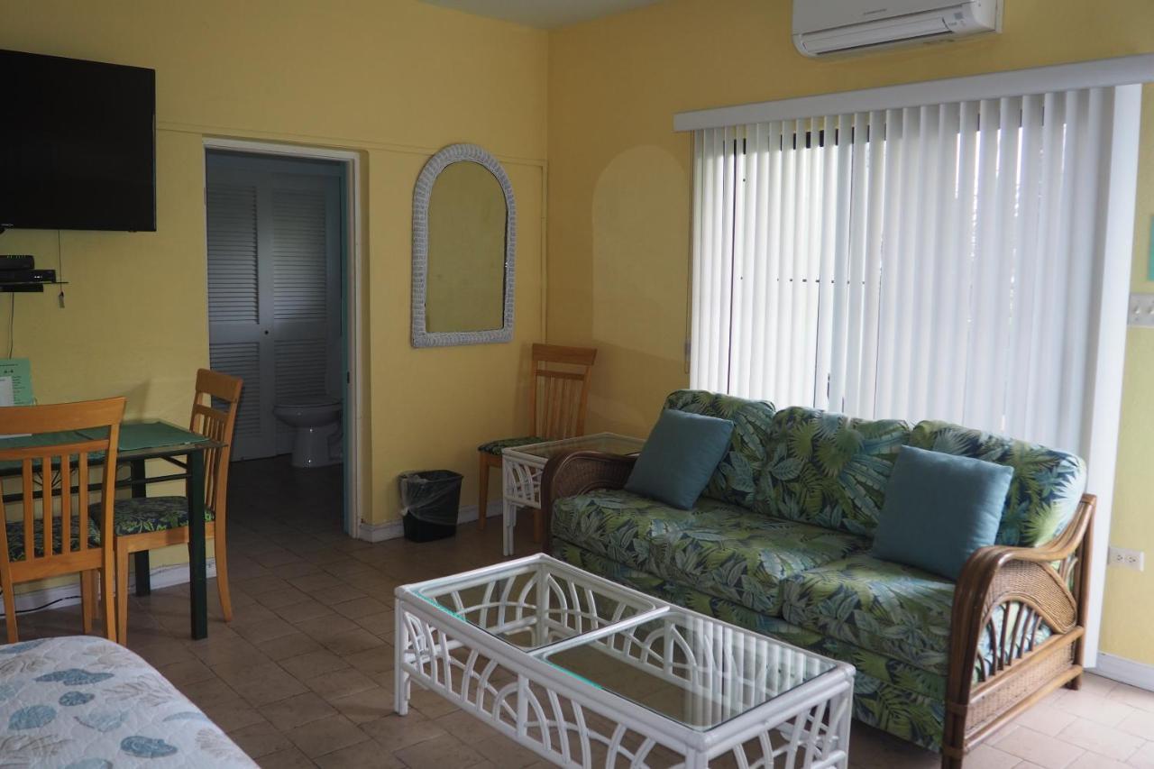 The Green Iguana Hotel 夏洛特阿马利亚 外观 照片